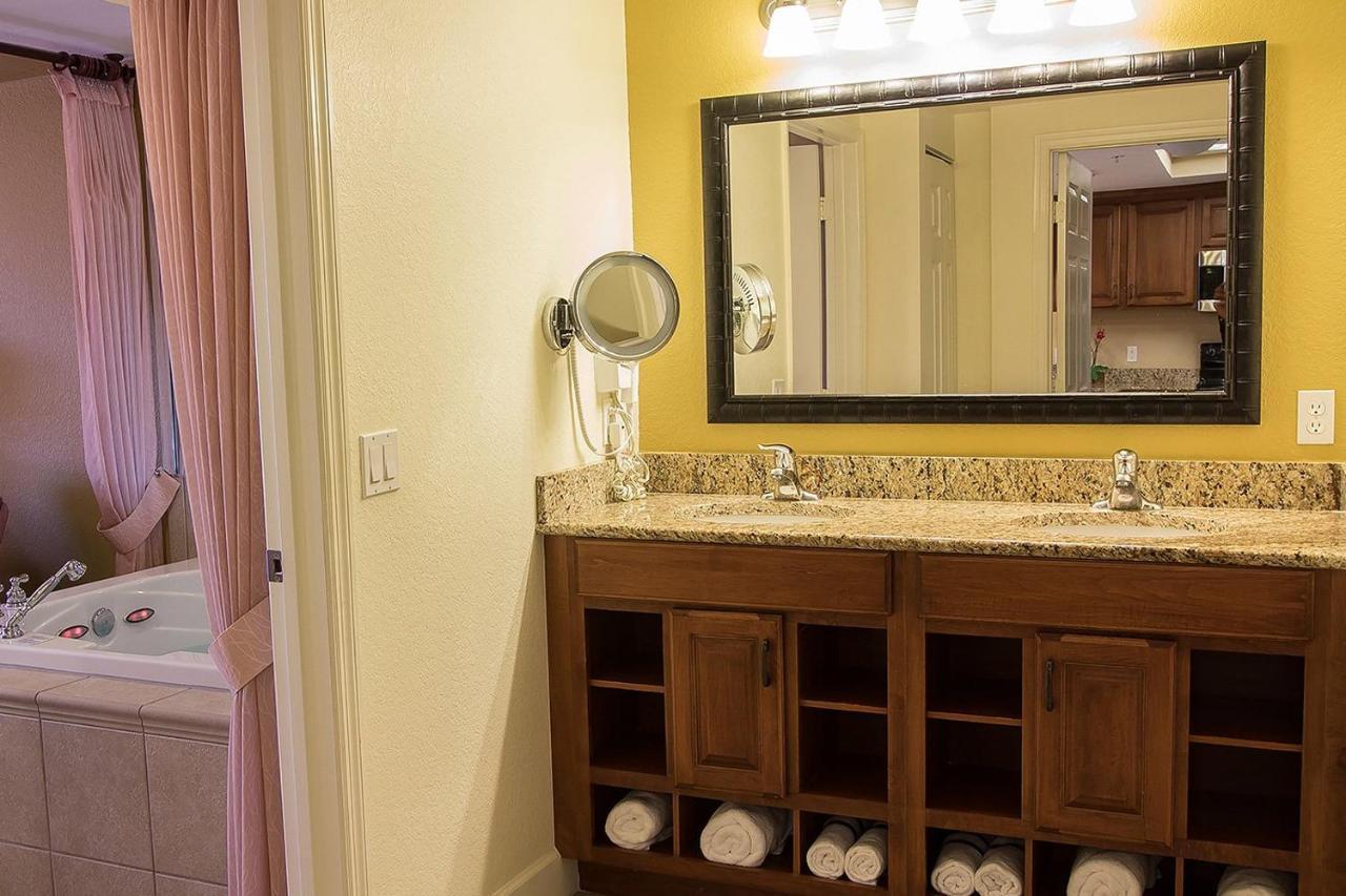 Stunning Condo Near Universal Studios Williamsburg Kültér fotó